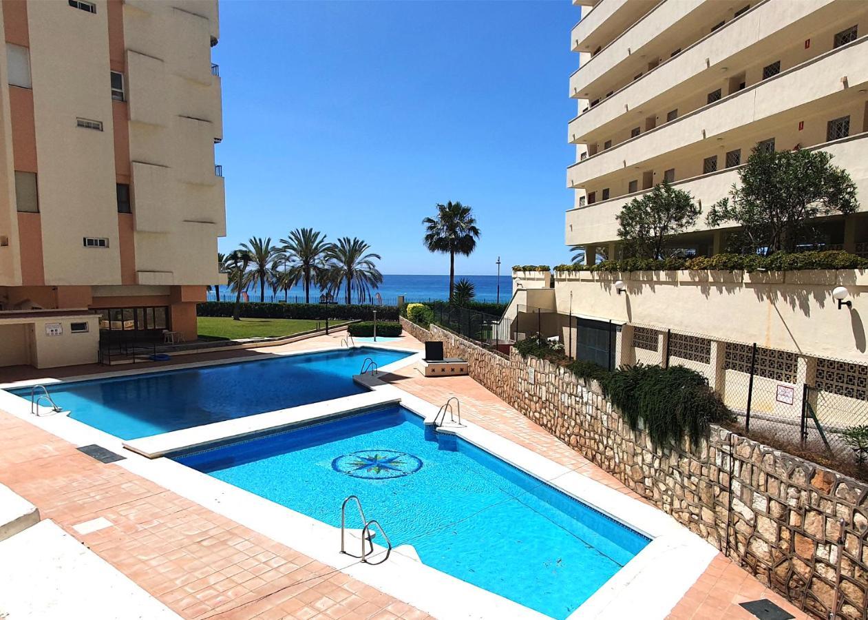 Beachfront Studio Apartment Marbella Esterno foto