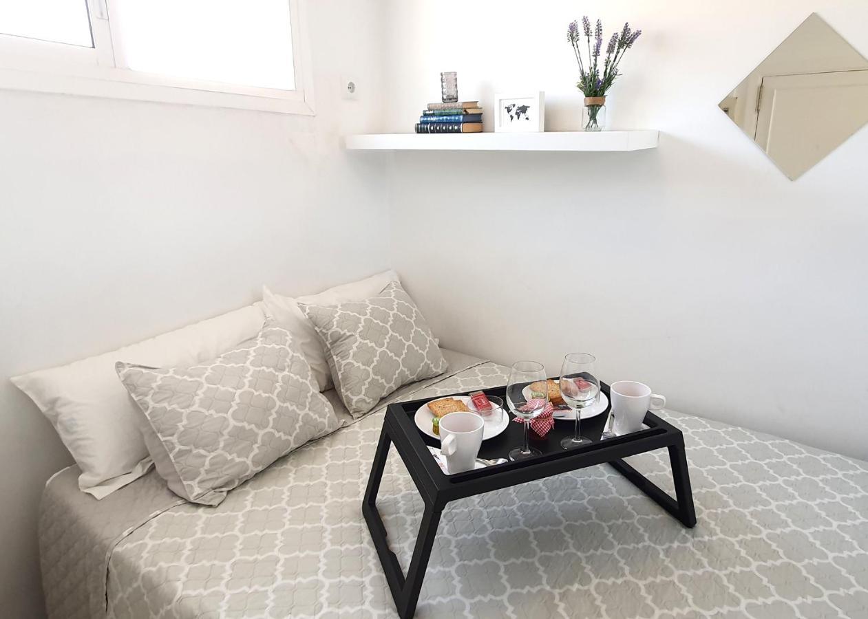 Beachfront Studio Apartment Marbella Esterno foto
